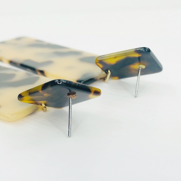 Blond Tortoise Rectangle Acrylic Drop Earrings - Picture 7 of 7